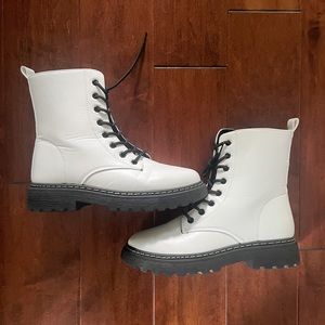 H2K Lace Up Y2K 90s Combat Boots Size Zipper White Size 9